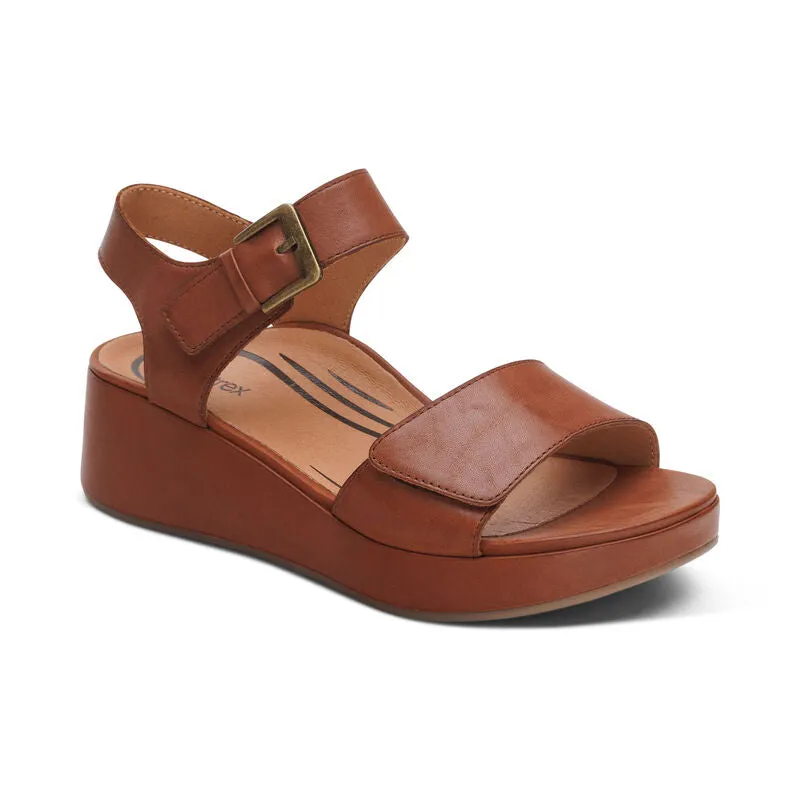Ariel Adjustable Quarter Strap Wedge