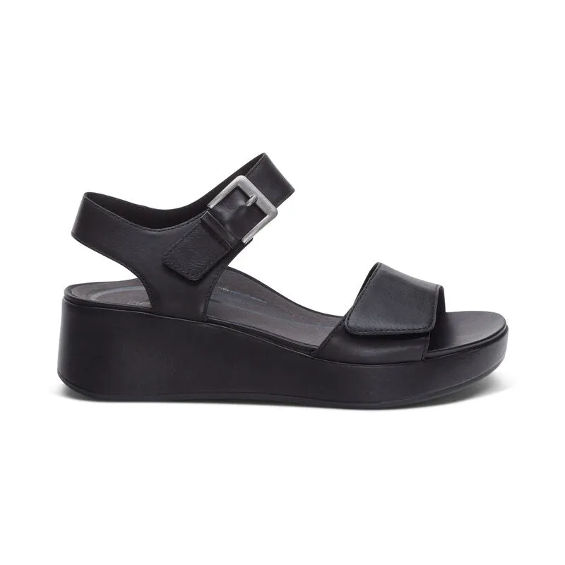 Ariel Adjustable Quarter Strap Wedge