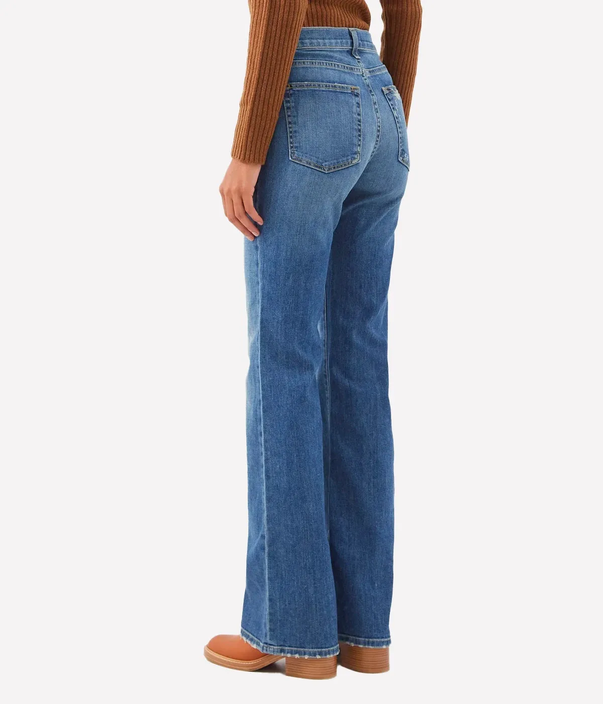 Boot Cut Jean in Classic & Wash