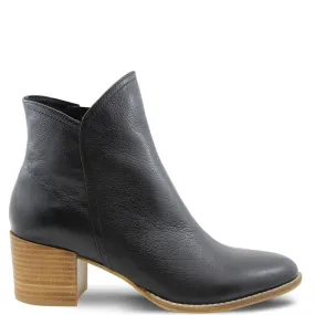 Django & Juliette 'Mockas' - Black with Natural Heel