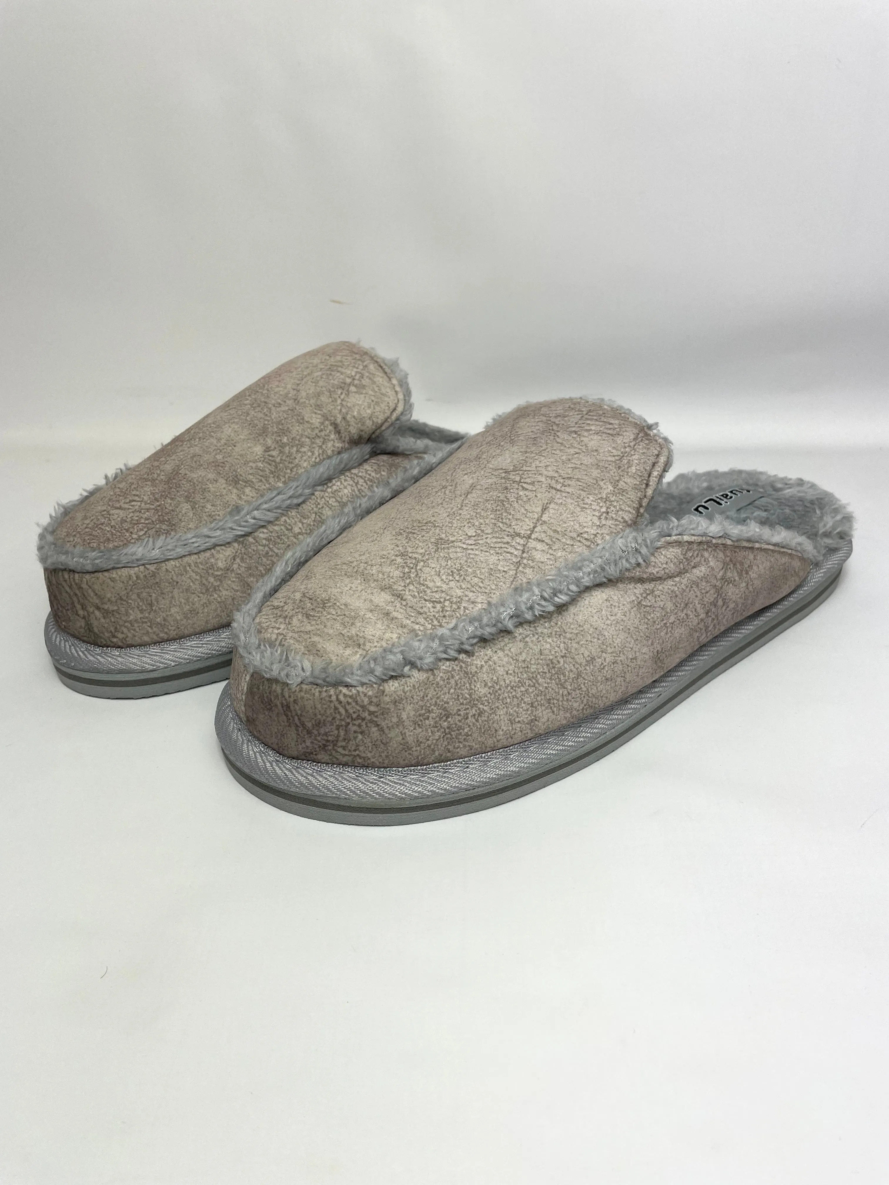 KuaiLu Faux Fur Women's Fuzzy Slippers in Grey