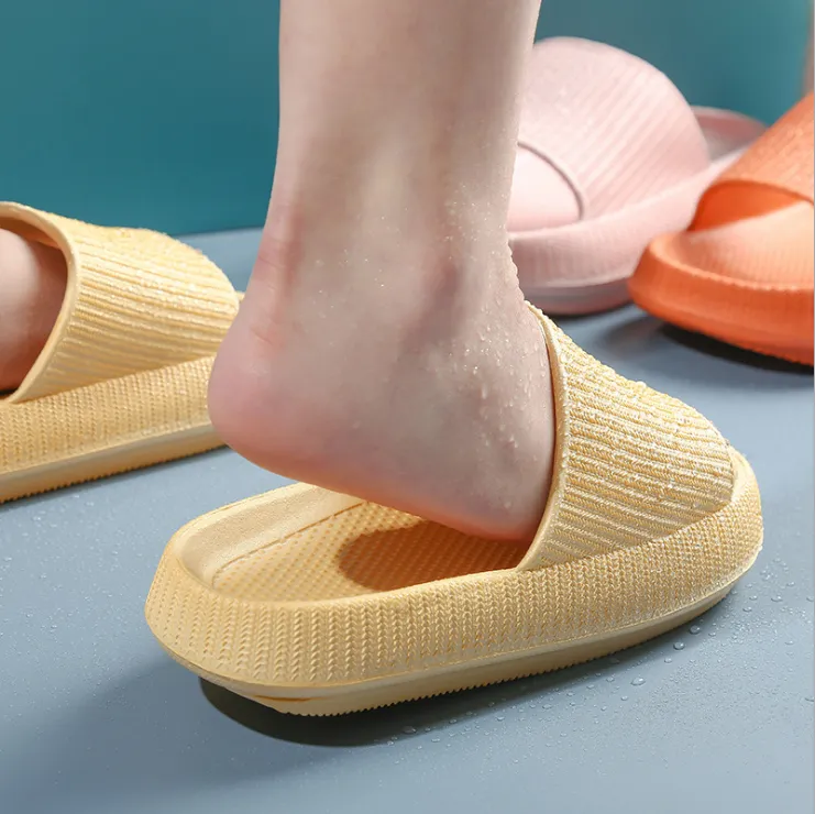 Quick-drying non-slip shower slippers.
