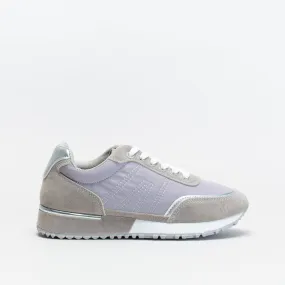 Women's Unreal Classic Retro Sneaker _ 147128